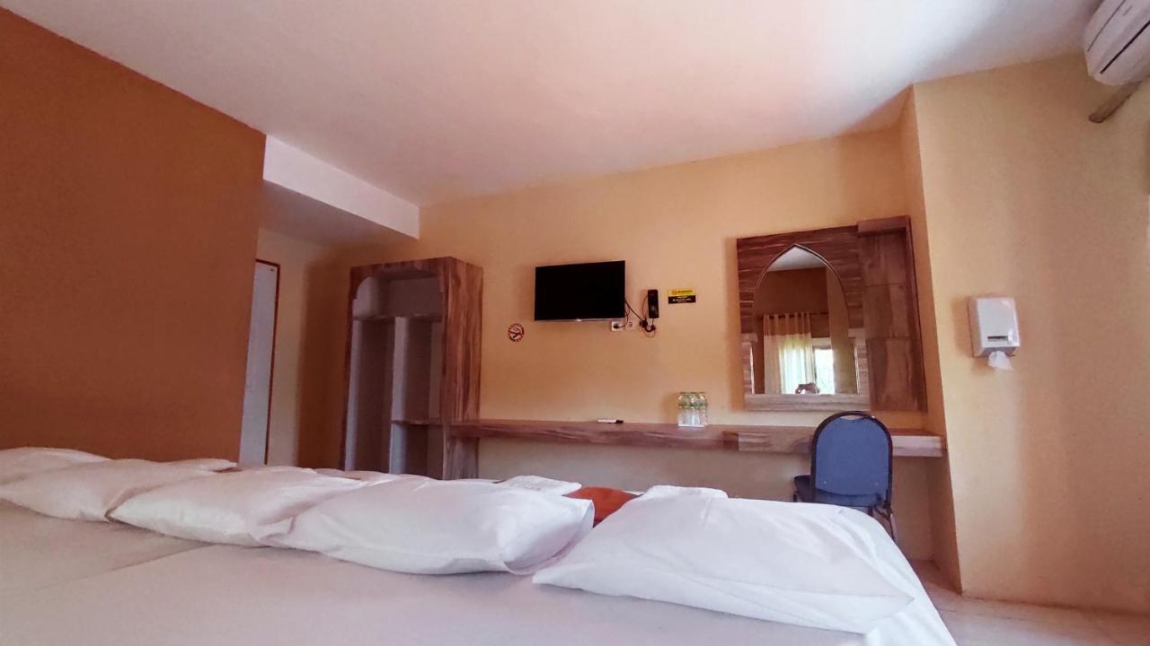 Hotel Syariah Larismanis Semarang Zewnętrze zdjęcie