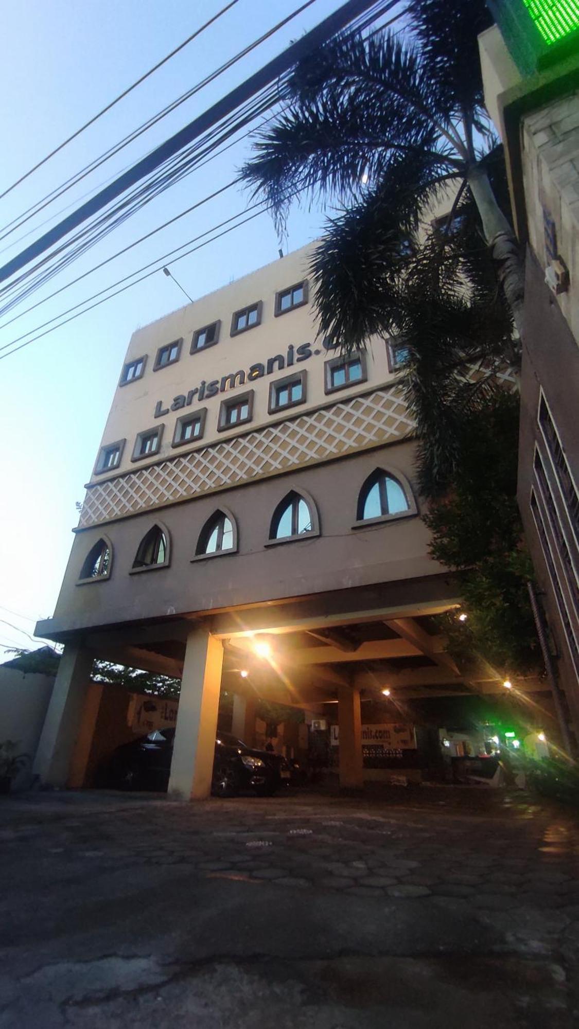 Hotel Syariah Larismanis Semarang Zewnętrze zdjęcie