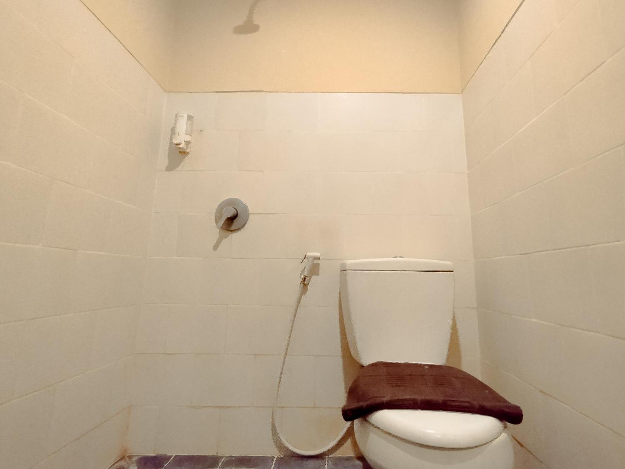 Hotel Syariah Larismanis Semarang Zewnętrze zdjęcie